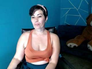 Live cam show with Sunny-Rayz