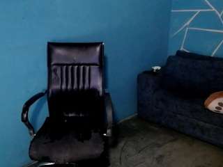Live cam show with Sunny-Rayz