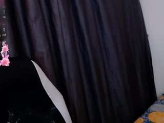 adharaamoon Live Webcam on CamSoda