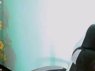 adharaamoon's CamSoda show and profile