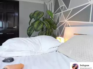 charolbruce's Live Sex Cam Show