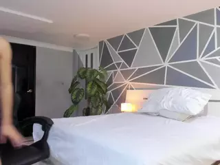 charolbruce's Live Sex Cam Show