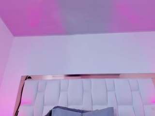  layla-golden chat room