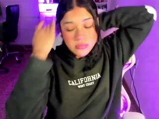 layla-golden Live Webcam on CamSoda