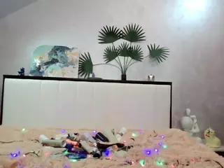 rinapinkthree11's Live Sex Cam Show