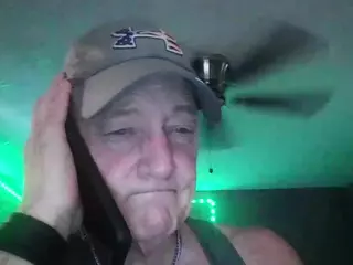 camcouple4u's Live Sex Cam Show