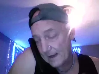 camcouple4u's Live Sex Cam Show