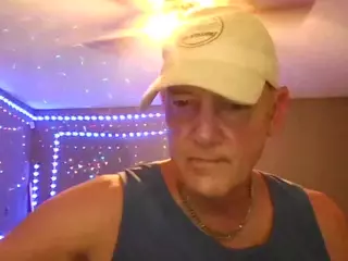 camcouple4u's Live Sex Cam Show