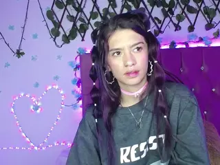 cutesofia777's Live Sex Cam Show