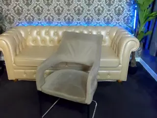 KristiMoons's Live Sex Cam Show