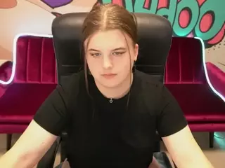 KristiMoons's Live Sex Cam Show