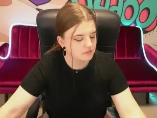 KristiMoons's Live Sex Cam Show
