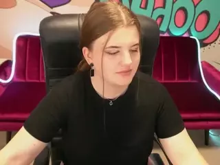 KristiMoons's Live Sex Cam Show