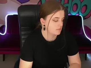 KristiMoons's Live Sex Cam Show