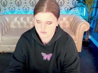 KristiMoons's Live Sex Cam Show