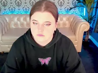 KristiMoons's Live Sex Cam Show