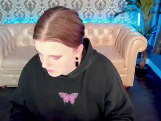 KristiMoons's Live Sex Cam Show