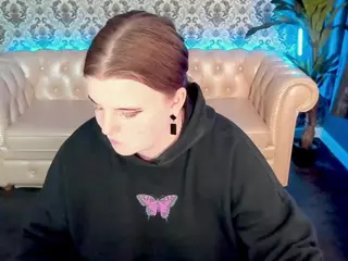 KristiMoons's Live Sex Cam Show