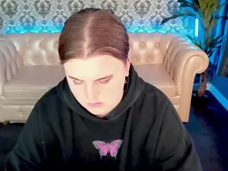 KristiMoons's Live Sex Cam Show