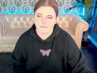 KristiMoons's Live Sex Cam Show