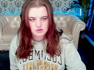 KristiMoons's Live Sex Cam Show