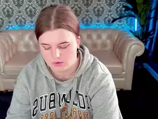KristiMoons's Live Sex Cam Show
