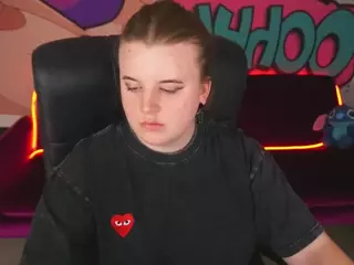 KristiMoons's Live Sex Cam Show