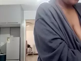 BigBoobeeLelo's Live Sex Cam Show