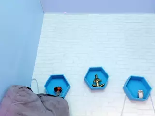 CataleyaBianchi's Live Sex Cam Show