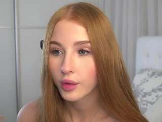 lorettafloor's CamSoda show and profile