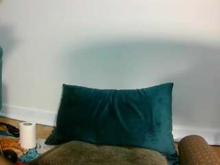ffsissypuppy live cam preview