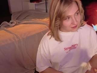 Saint_Trisha live cam preview