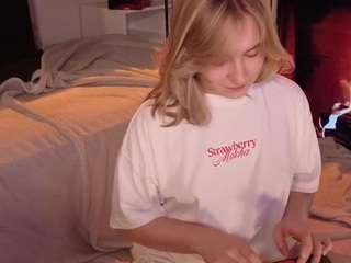 Saint_Trisha live cam preview