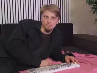 Saint-vicious's Live Sex Cam Show