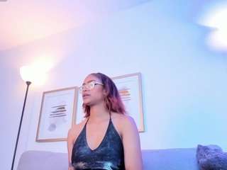 Live webcam model alice-simmons on Soda Cams