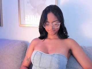 alice-simmons live on CamSoda