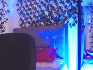AriadnaBrow's Live Sex Cam Show