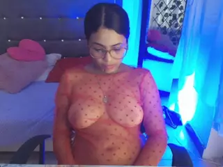 AriadnaBrow's Live Sex Cam Show