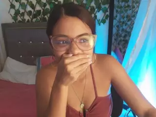 AriadnaBrow's Live Sex Cam Show