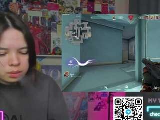 chio-mio Live Webcam on CamSoda