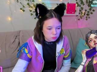 chio-mio Live Webcam on CamSoda