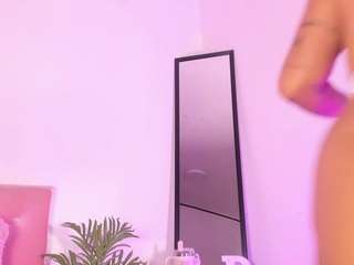 danilopezzz's CamSoda show and profile