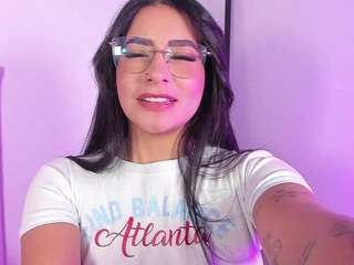 danilopezzz's CamSoda show and profile