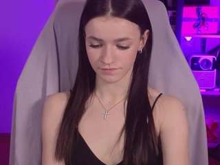 elizzzza's CamSoda show and profile