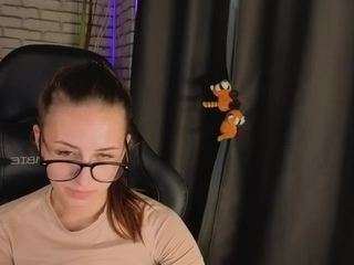 emilia-wayne Live Webcam on CamSoda