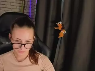 Emilia's Live Sex Cam Show