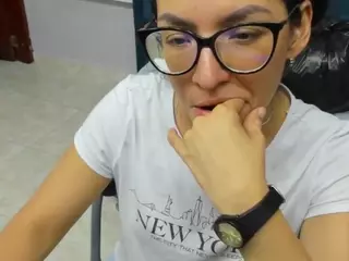 hannasohiia's Live Sex Cam Show