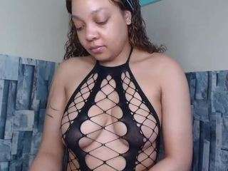 redbonelolly Live Webcam on CamSoda