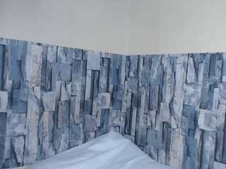 redbonelolly's CamSoda show and profile