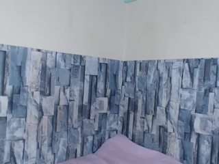 redbonelolly Live Webcam on CamSoda